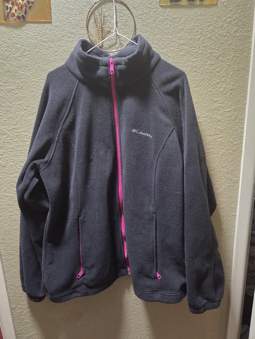 Columbia Black Fleece Jacket with Pink Zipper Accents Womens 1X